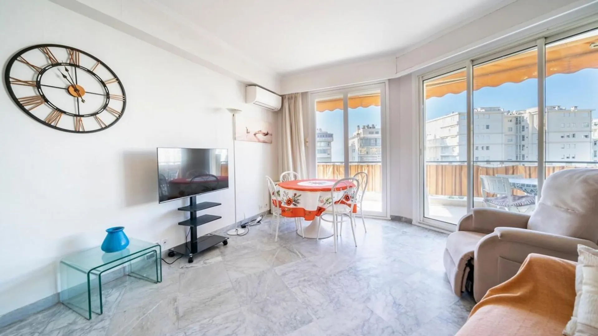 Charming 1 Bedroom On The Top Floor 戛纳 法国